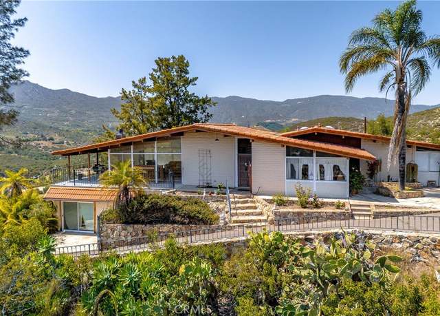 Property at 39435 De Luz Rd, Fallbrook, CA 92028, 3 beds, 2 baths