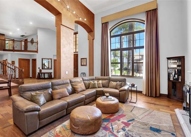 Property at 24925 Vista Verenda, Woodland Hills, CA 91367, 5 beds, 4.5 baths