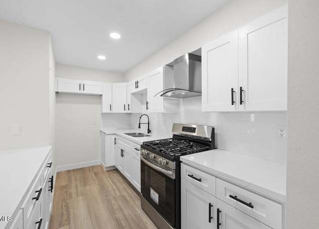 Property at 566 Ebbtide Cir, Port Hueneme, CA 93041, 3 beds, 2 baths