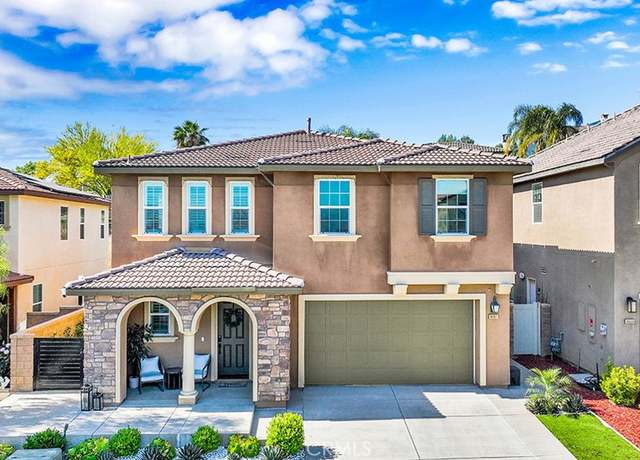 Property at 8967 Sunshine Valley Way, Corona, CA 92883, 3 beds, 2.5 baths