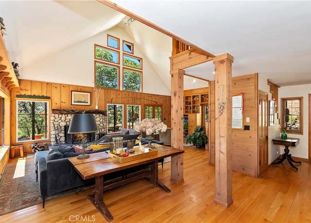 Property at 1570 Lupin Rd, Lake Arrowhead, CA 92352, 4 beds, 3.5 baths