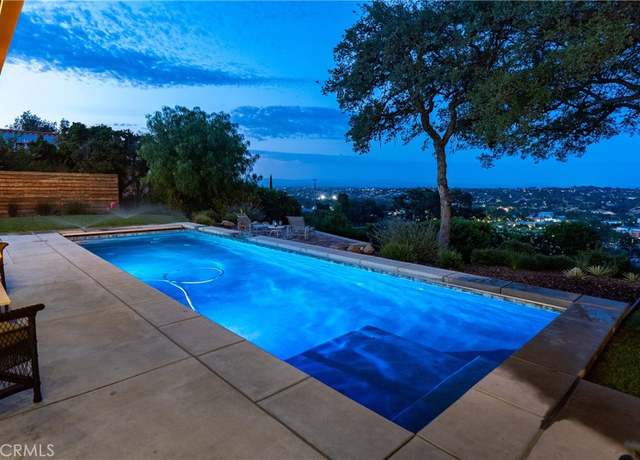 Property at 810 Cherry St, Paso Robles, CA 93446, 3 beds, 3 baths