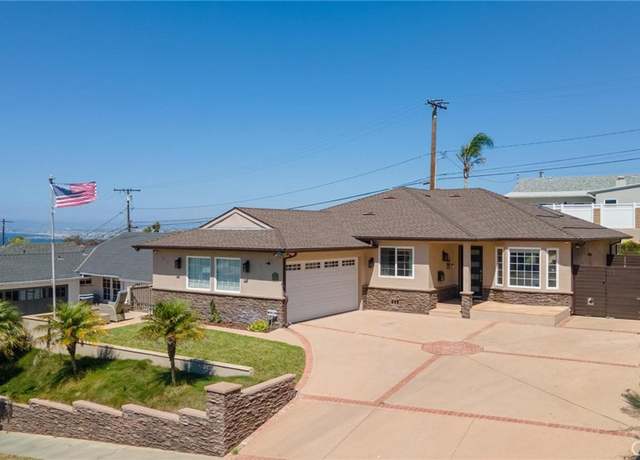 Property at 207 Via Anita, Redondo Beach, CA 90277, 3 beds, 2.5 baths