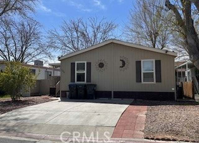 Property at 3524 E Avenue R #100, Palmdale, CA 93550, 3 beds, 2 baths