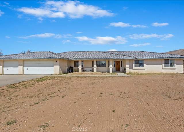 Property at 9585 Juniper St, Apple Valley, CA 92308, 3 beds, 3 baths