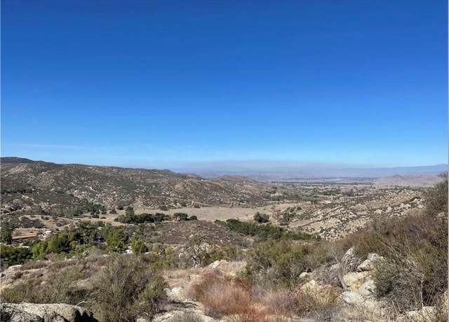 Property at 7 Martin Rd, Hemet, CA 92544