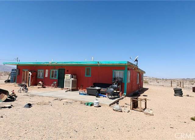 Property at 3376 Sunlight Rd, 29 Palms, CA 92277, 2 beds, 1 bath