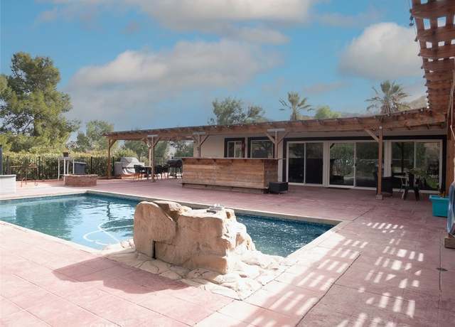Property at 16820 Solana Ln, Canyon Country, CA 91351, 4 beds, 3 baths