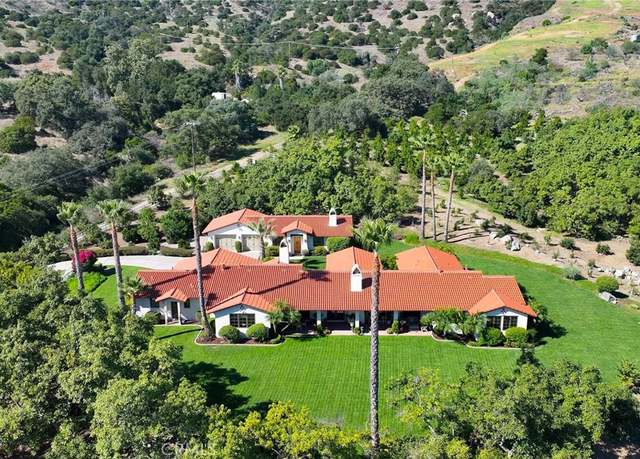 Property at 22840 Carancho Rd, Temecula, CA 92590, 3 beds, 4 baths