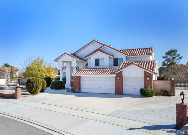 Property at 20463 Little Bear Ct, Apple Valley, CA 92308, 5 beds, 3 baths