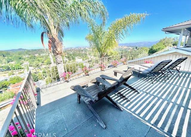 Property at 4310 Torreon Dr, Woodland Hills, CA 91364, 3 beds, 2.5 baths