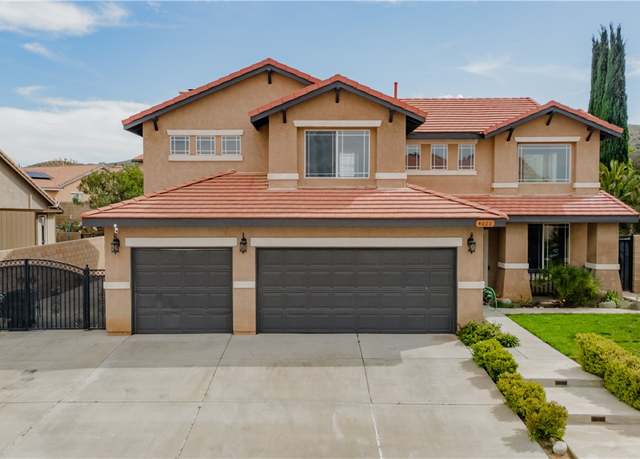 Property at 4022 Cocina Ln, Palmdale, CA 93551, 4 beds, 2.5 baths