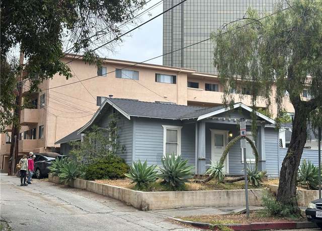 Property at 1116 S Barrington Ave, Los Angeles, CA 90049