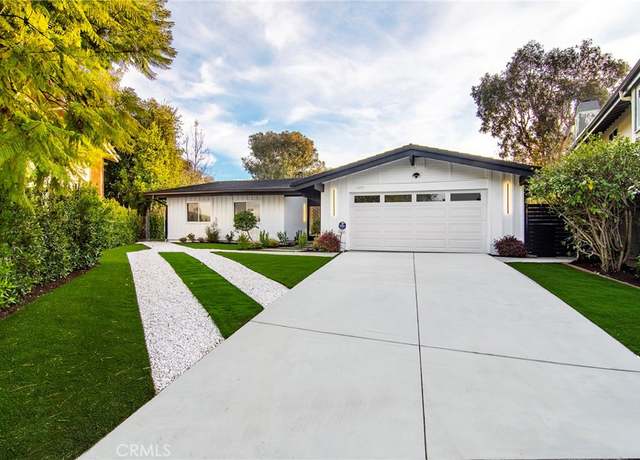 Property at 19291 Berclair Ln, Tarzana, CA 91356, 3 beds, 3 baths