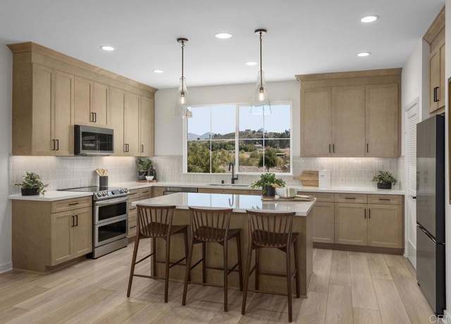 Property at 2527 Chamomile Ln, Carlsbad, CA 92008, 3 beds, 3 baths
