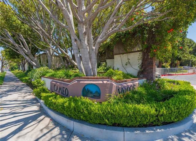 Property at 5835 Bowcroft St #2, Los Angeles, CA 90016, 2 beds, 1.5 baths