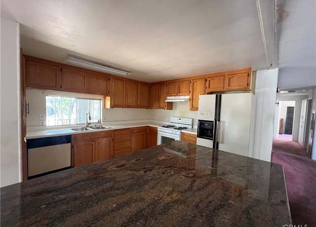 Property at 10025 El Camino Real #6, Atascadero, CA 93422, 3 beds, 2 baths