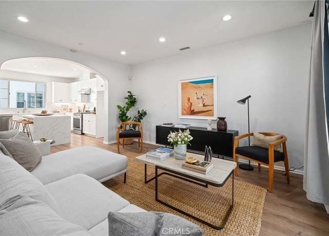 Property at 1752 Grand Ave #6, Long Beach, CA 90804, 3 beds, 3.5 baths