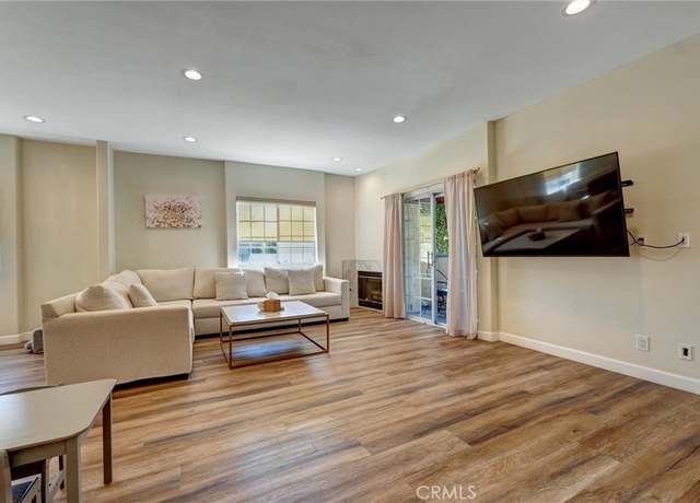 Property at 14105 Lemay St #4, Van Nuys, CA 91405, 3 beds, 2.5 baths