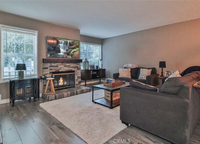 Property at 415 Jeremiah Dr Unit B, Simi Valley, CA 93065, 3 beds, 2.5 baths
