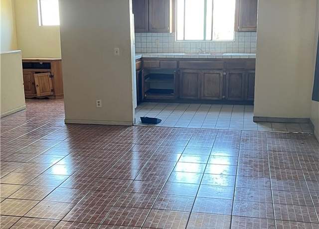 Property at 1087 S Rowan Ave, Los Angeles, CA 90023, 18 beds