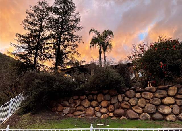 Property at 40820 Oak Ridge Dr, Three Rivers, CA 93271, 3 beds, 2 baths