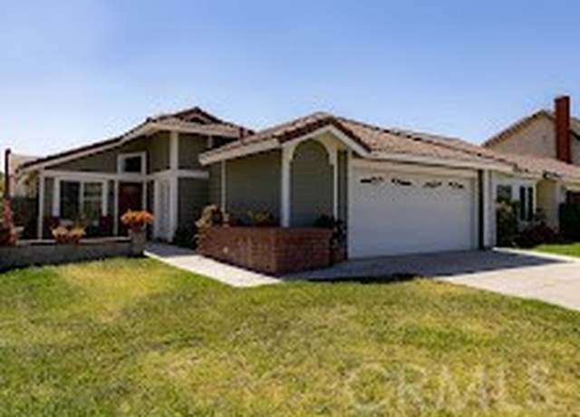 Property at 11964 Oakwood Dr, Fontana, CA 92337, 2 beds, 2 baths