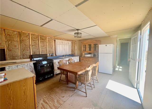 Property at 60607 Stearman Rd, Landers, CA 92285, 2 beds, 1 bath