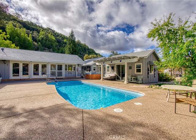 Property at 5933 Eickhoff Rd, Lakeport, CA 95453, 9 beds, 5 baths