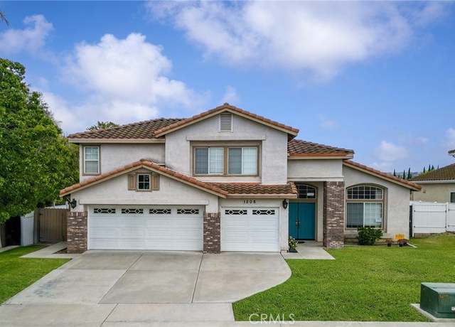Property at 1208 Darwin Dr, Oceanside, CA 92056, 5 beds, 3 baths
