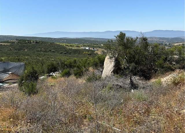 Property at 66 Rocky Knoll Rd, Hemet, CA 92544