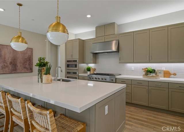 Property at 29452 Via Diamante, Valencia, CA 91354, 3 beds, 3.5 baths