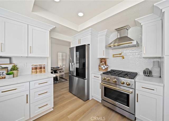 Property at 2143 Westminster Dr, Palmdale, CA 93550, 3 beds, 3 baths