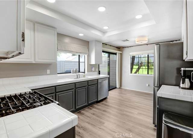 Property at 28 Dearborn Cir, Redlands, CA 92374, 3 beds, 2.5 baths