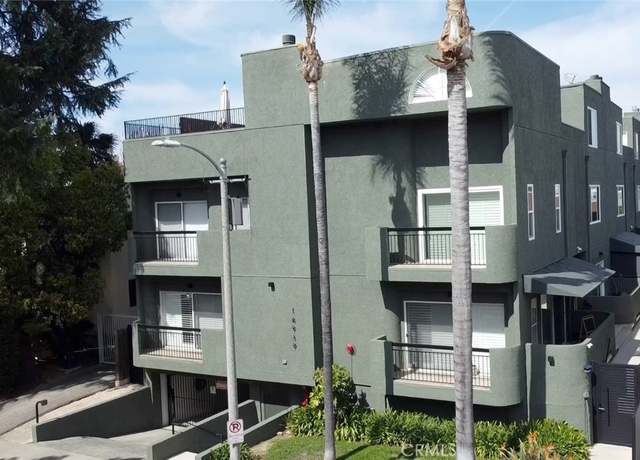 Property at 14919 Dickens St #104, Sherman Oaks, CA 91403, 3 beds, 2.5 baths