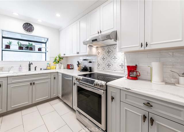 Property at 1734 N Fuller Ave #109, Los Angeles, CA 90046, 2 beds, 2 baths