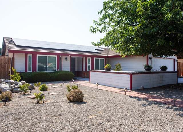 Property at 11957 Wapato Rd, Apple Valley, CA 92308, 3 beds, 2 baths