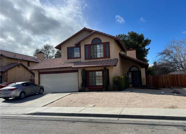 Property at 44827 Rock Island Dr, Lancaster, CA 93535, 3 beds, 3 baths