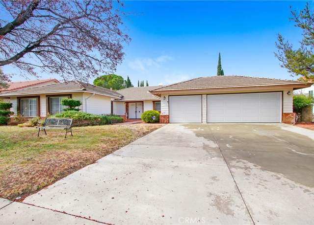 Property at 41253 Chestnut St, Palmdale, CA 93551, 4 beds, 2.5 baths
