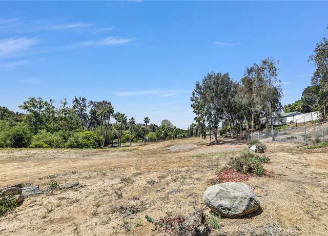Property at 1776 Sunset Dr, Vista, CA 92081