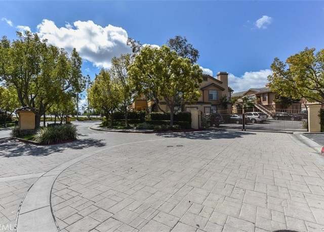 Property at 19431 Rue De Valore Unit 31D, Lake Forest, CA 92610, 2 beds, 2 baths