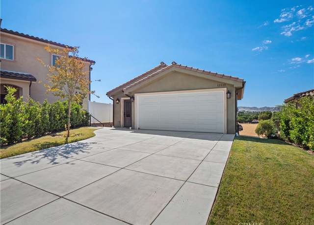 Property at 12515 Haleh Ln, Sylmar, CA 91342, 4 beds, 3 baths