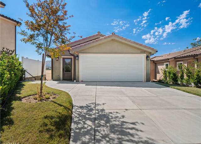 Property at 12515 Haleh Ln, Sylmar, CA 91342, 4 beds, 3 baths