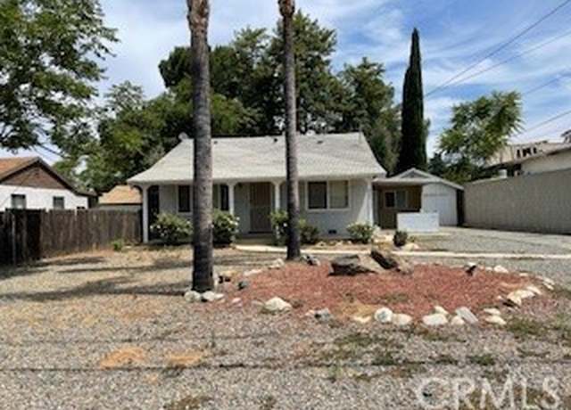 Property at 322 E 11th St, Beaumont, CA 92223, 2 beds, 1 bath