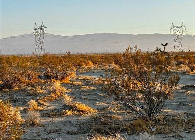 Property at 4591 Sandstone Rd, Phelan, CA 92371