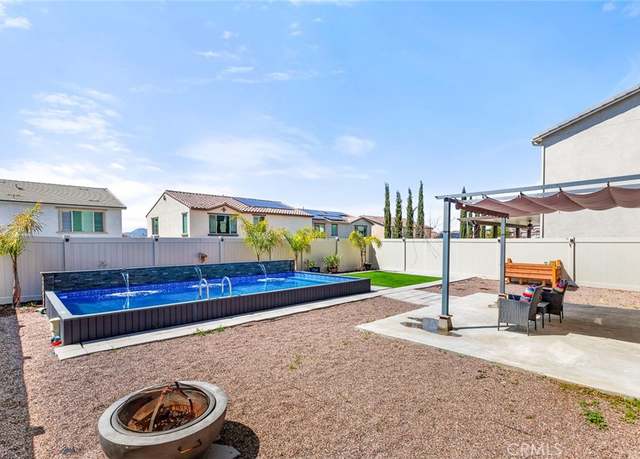 Property at 34293 Bloomington Dr, Murrieta, CA 92563, 4 beds, 2.5 baths