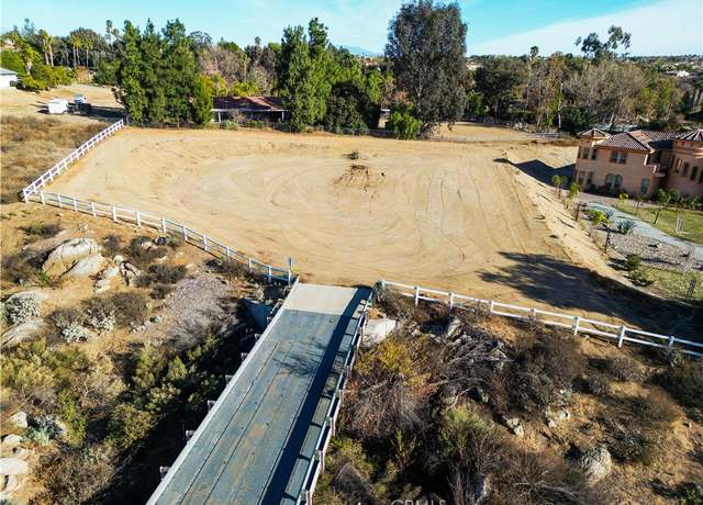 Property at 14392 Merlot Ct, Riverside, CA 92508