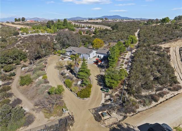 Property at 39460 Calle Escalona, Temecula, CA 92592, 3 beds, 2 baths
