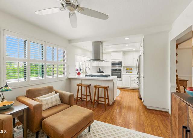 Property at 18751 Hatteras St #13, Tarzana, CA 91356, 3 beds, 2.5 baths