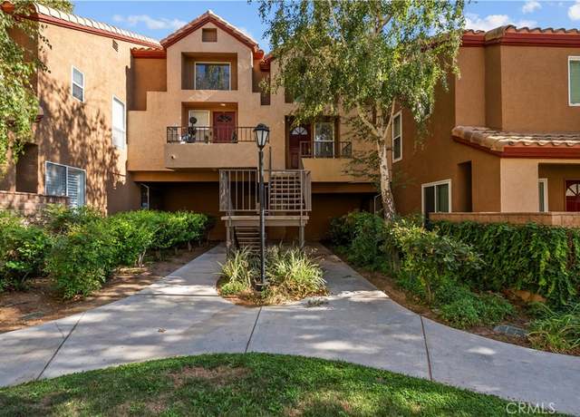 Property at 22715 Copper Hill Dr #19, Saugus, CA 91350, 2 beds, 2 baths
